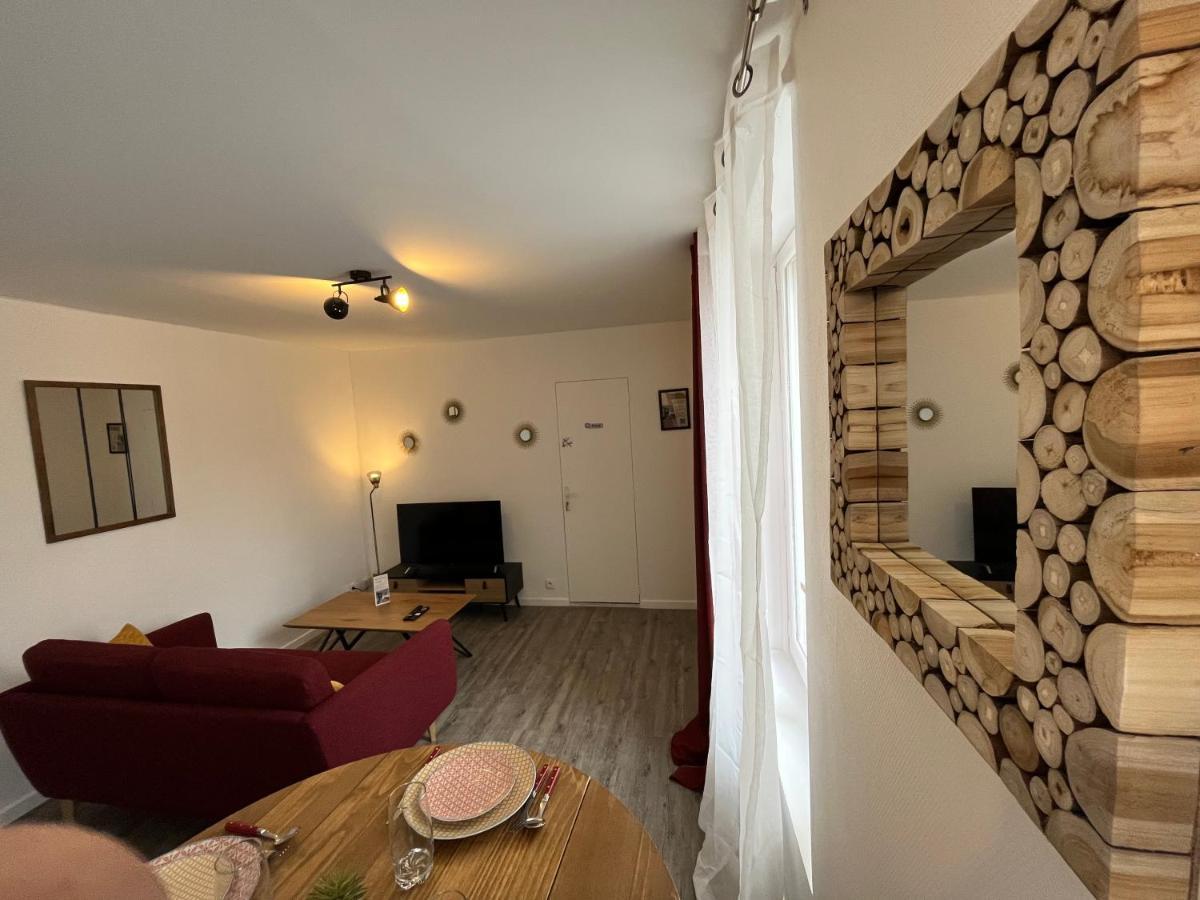 Apartament Le Voltaire Melun Zewnętrze zdjęcie