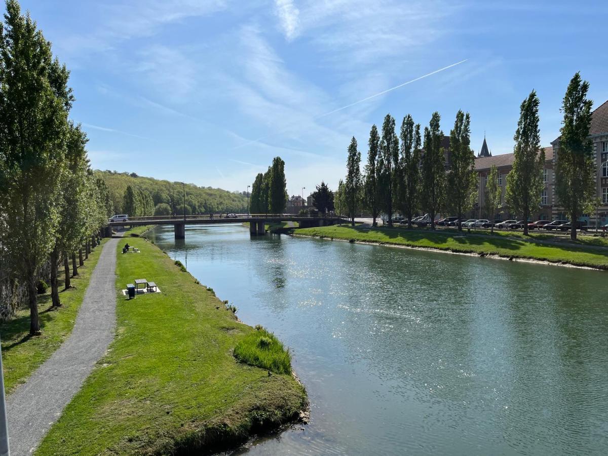 Apartament Le Voltaire Melun Zewnętrze zdjęcie